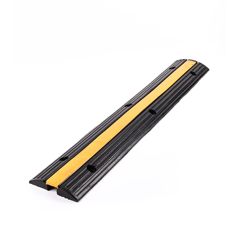 SH028 Protecteurs de câbles en caoutchouc